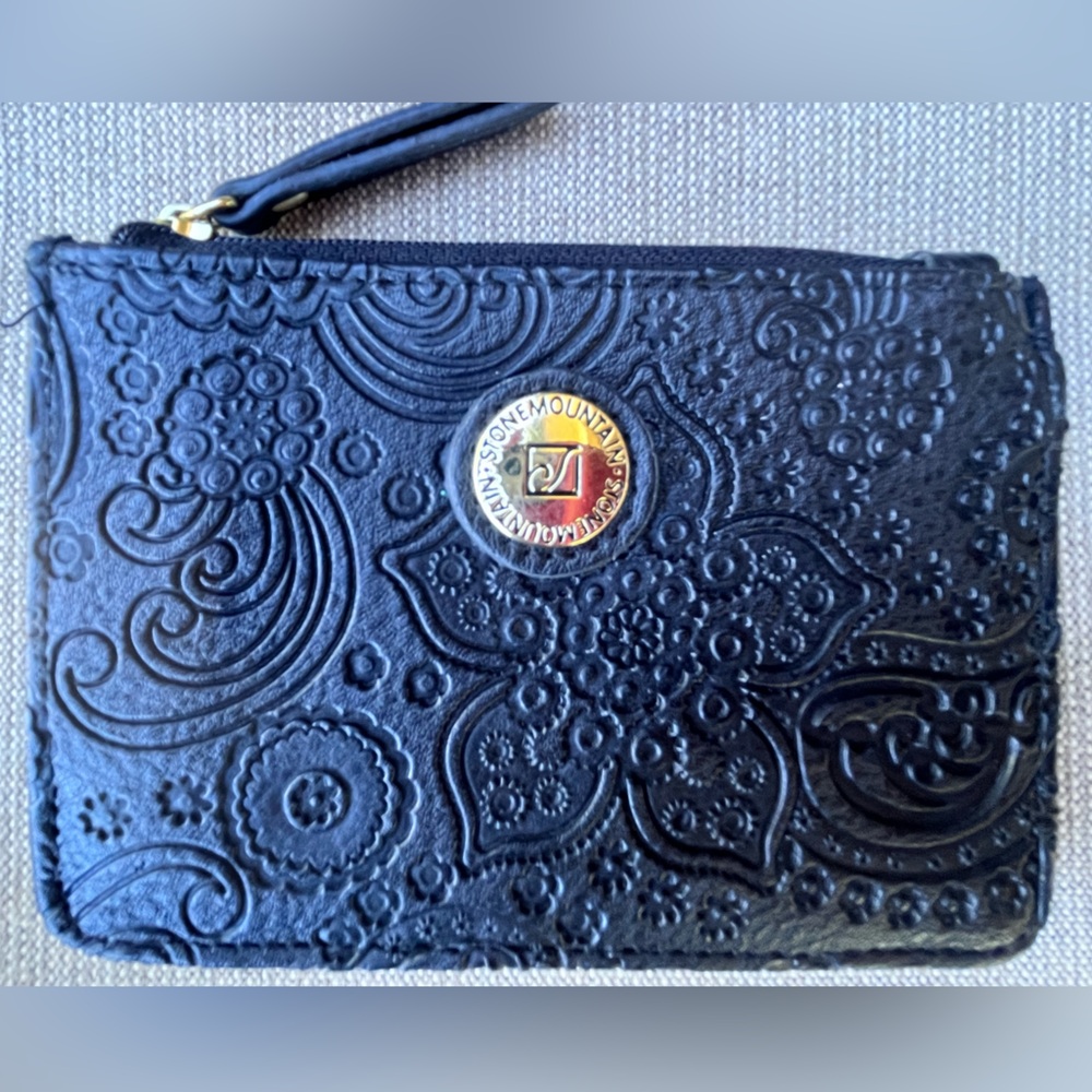 EUC Stone Mountain ID Cards and Zippered Coin Wallet